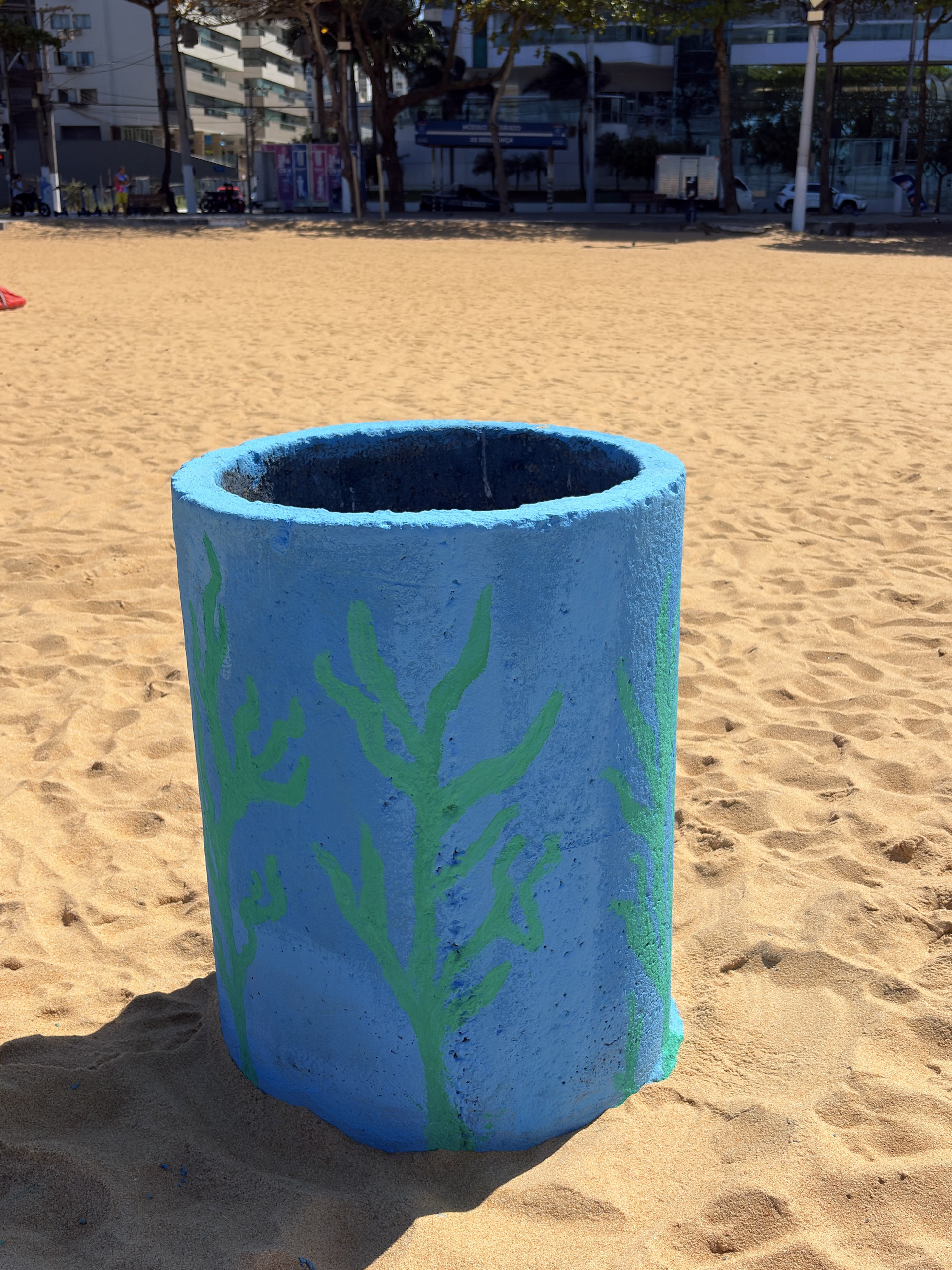 Cilindro com algas marinhas